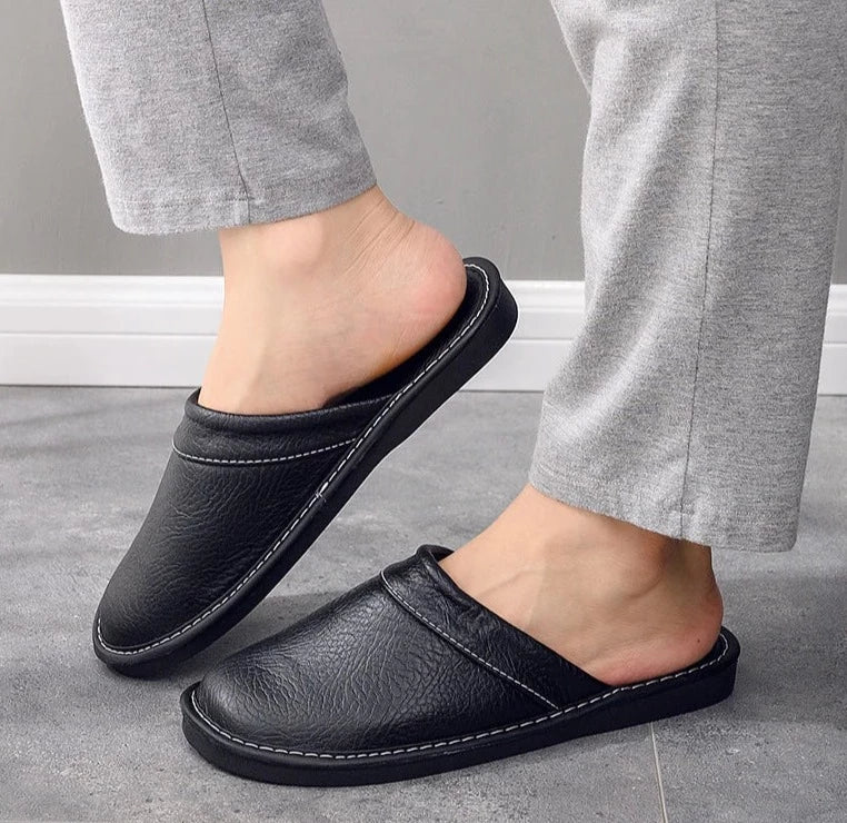 Pantoufles mixtes et souples en Cuir PU