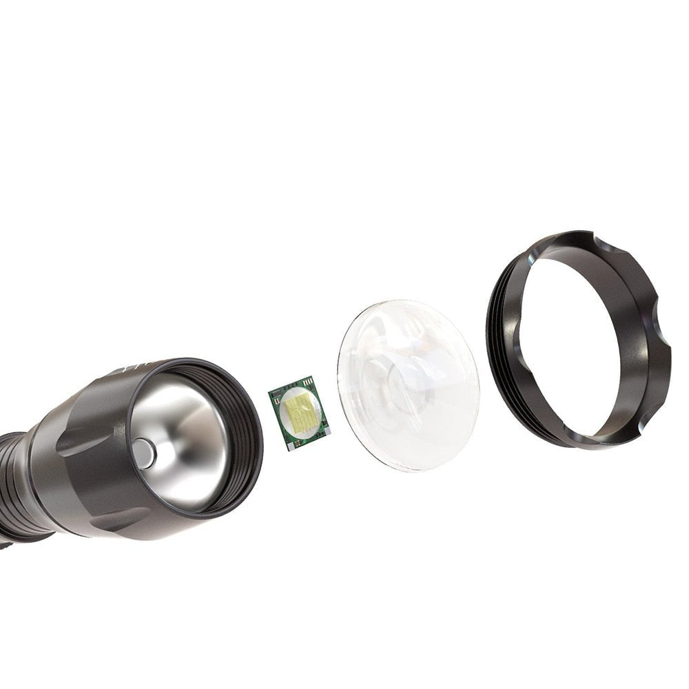 Lampe torche militaire