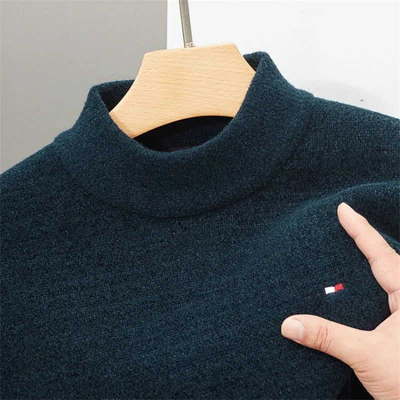 Pull epais à demi-col