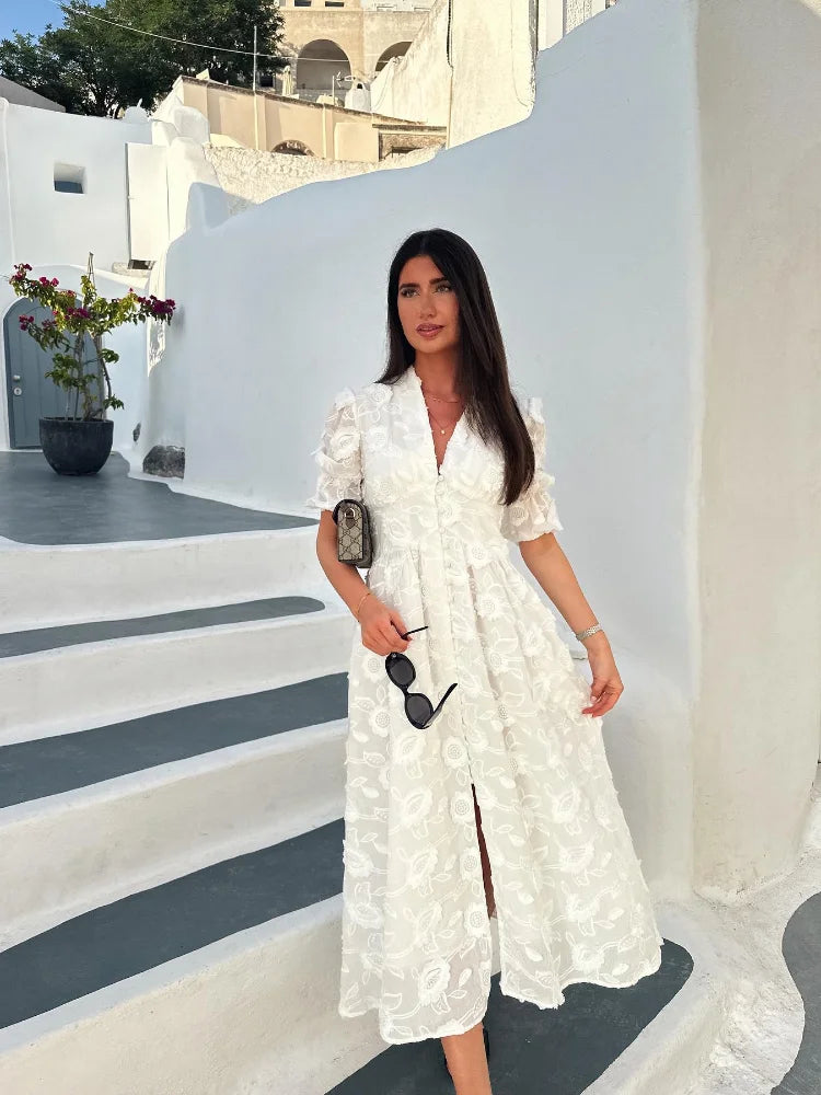 Robe blanche broderie florale