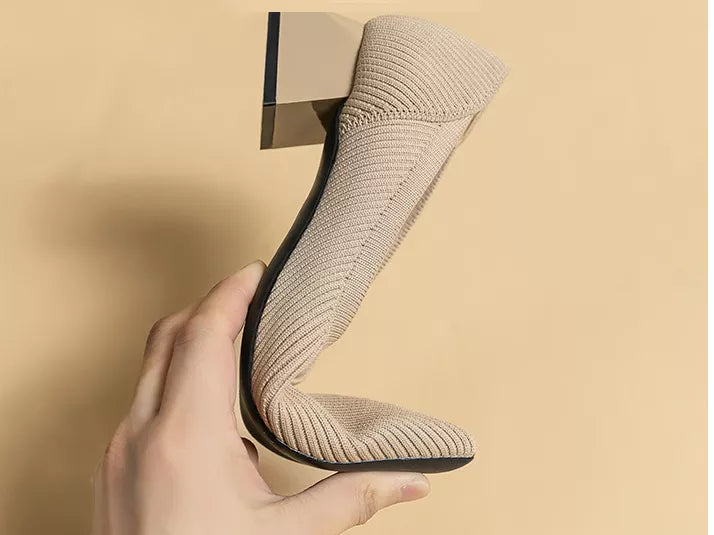 Escarpins à talon bas carré et bout pointu