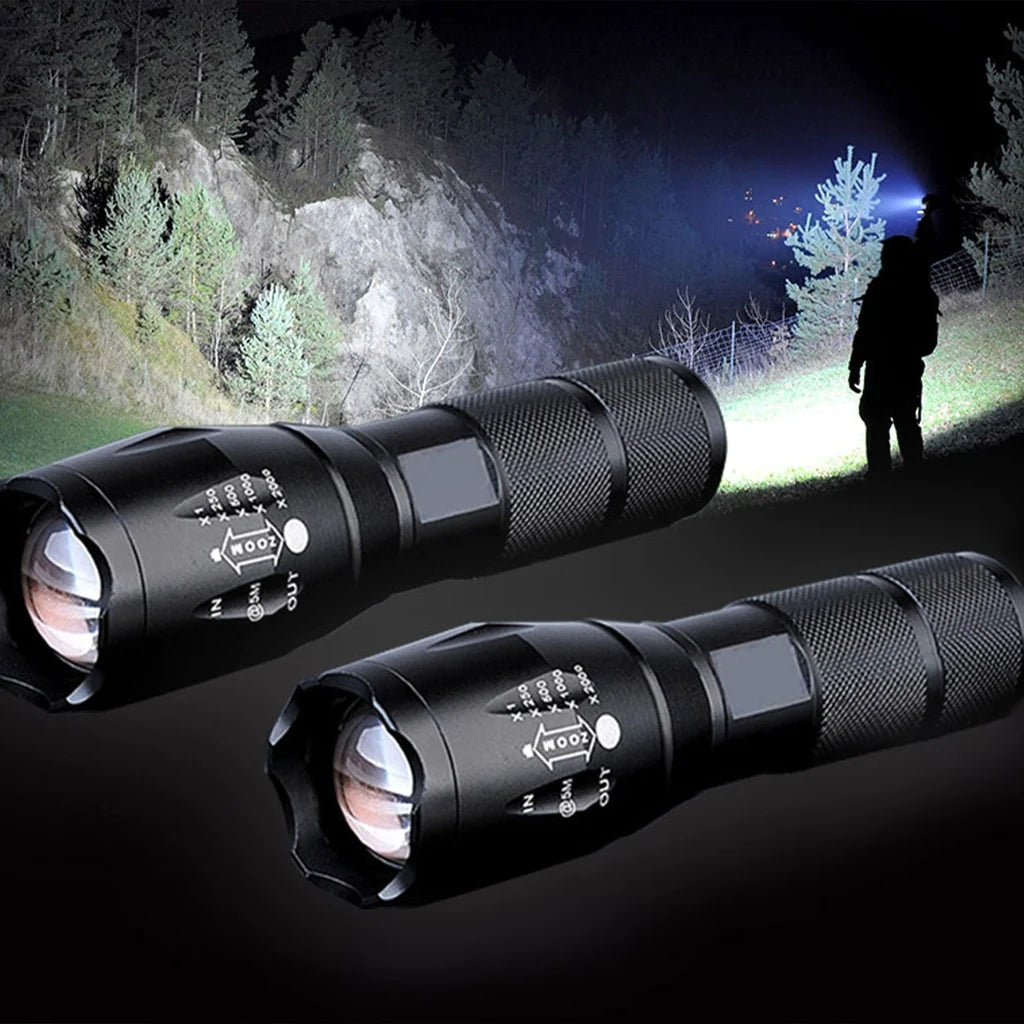 Lampe torche militaire