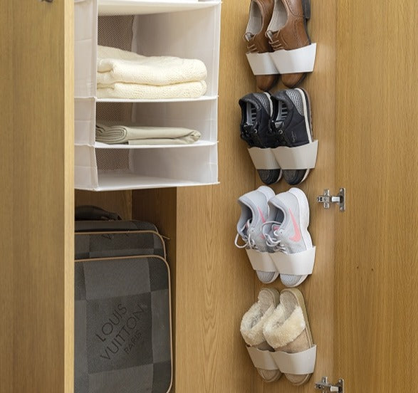 Meubles à chaussures avec adhésifs