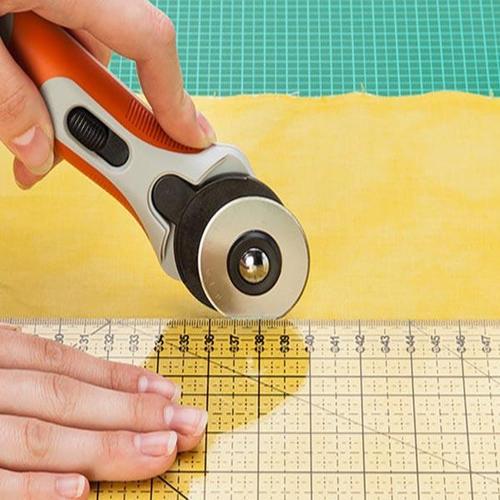 Cutter rotatif + 5 lames OFFERTES