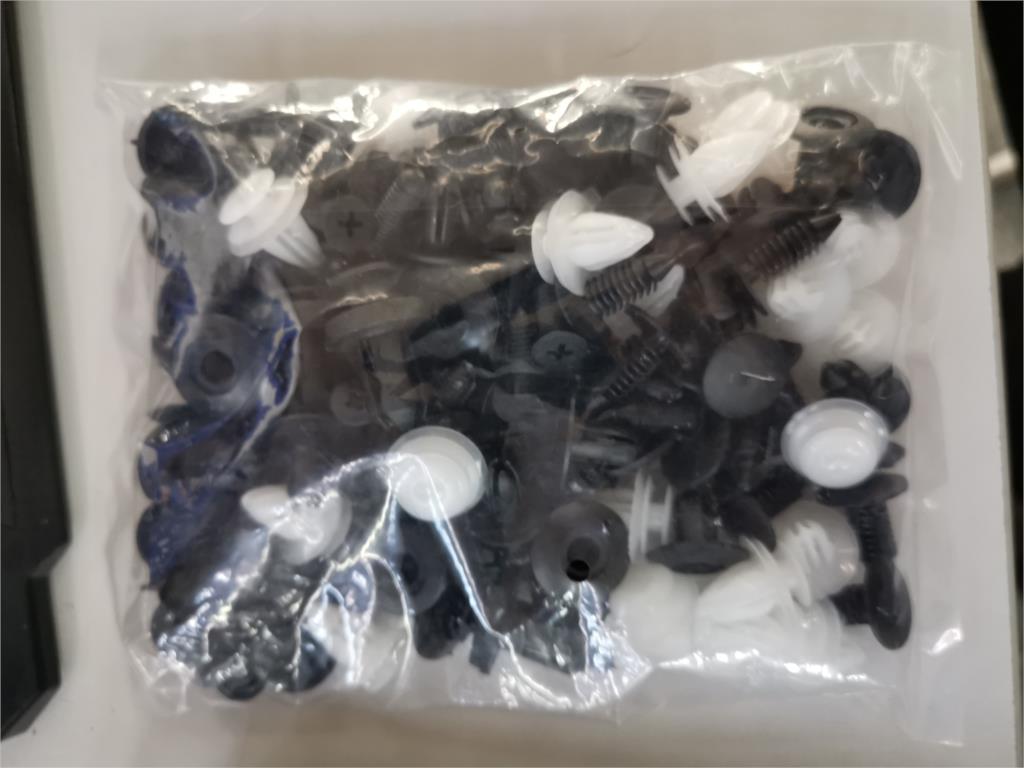 Clips de Fixation Universels