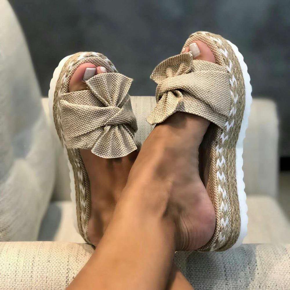 Claquettes compensées à noeud