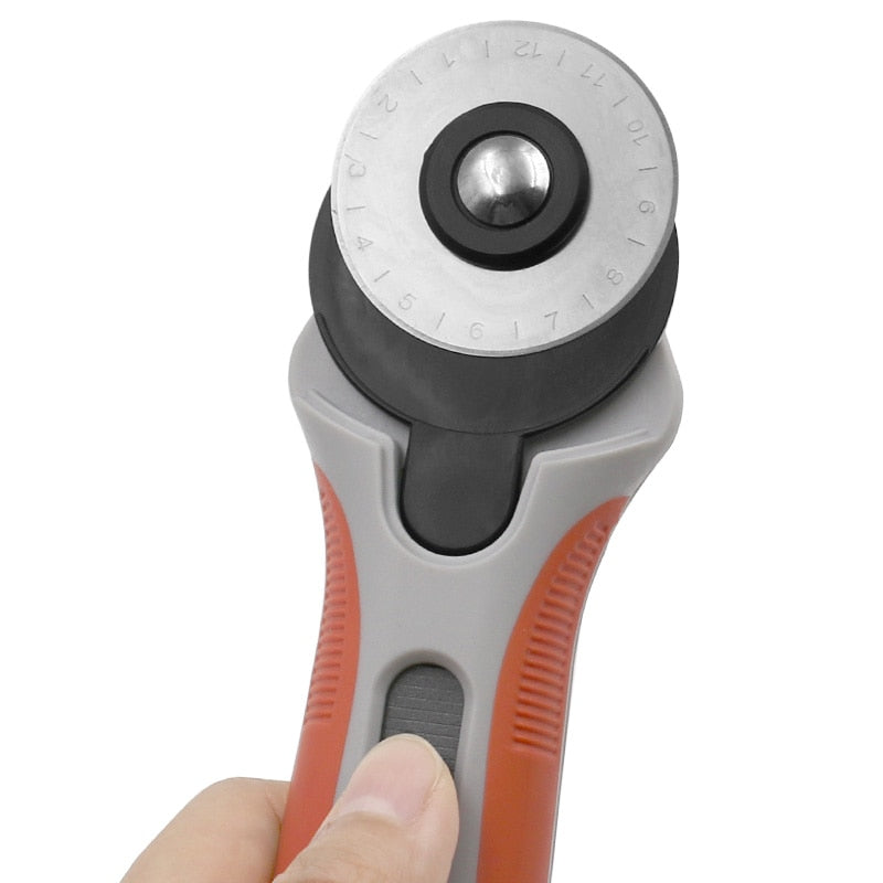 Cutter rotatif + 5 lames OFFERTES