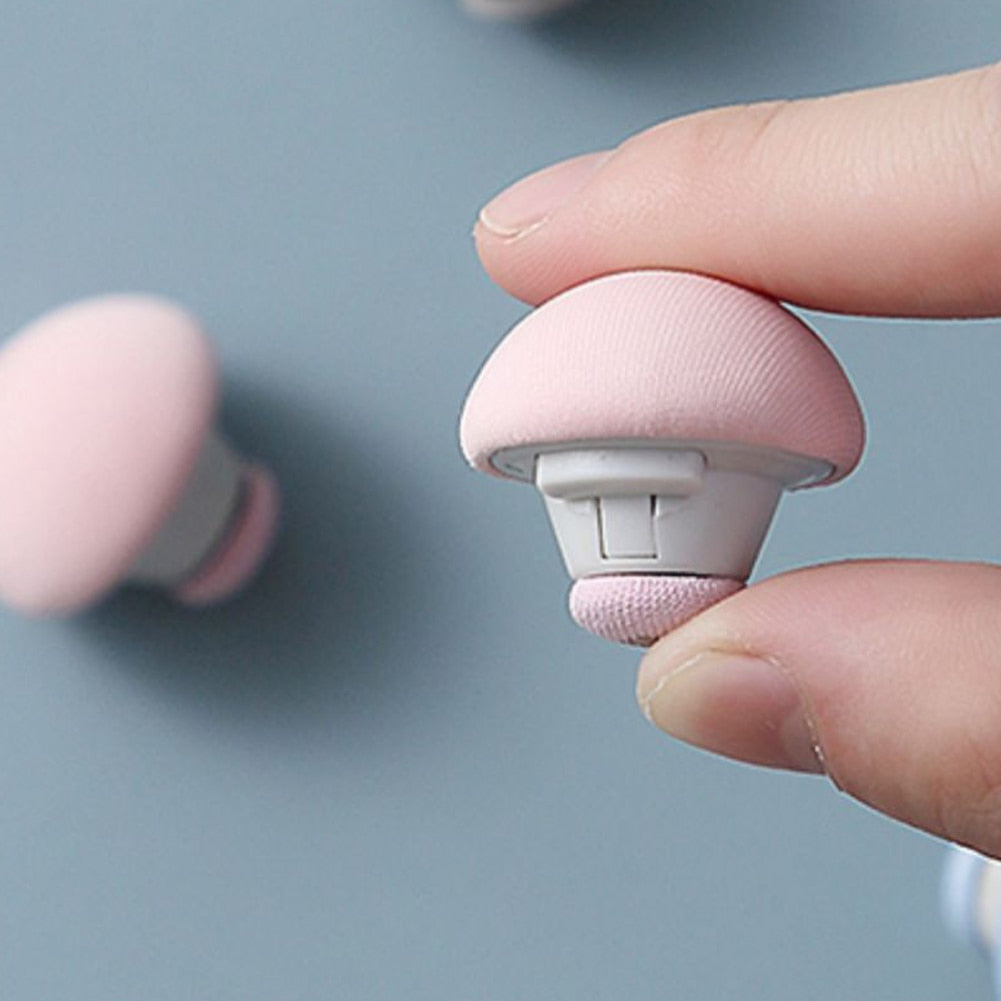 Lot de 8 Accroches Couette