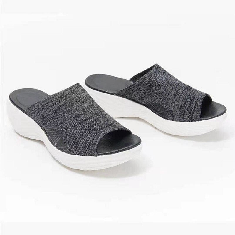 Paire de claquettes orthopédiques