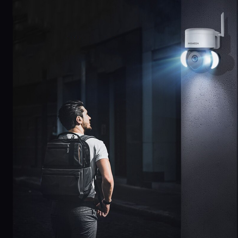 Caméra de surveillance avec lampe intégrée