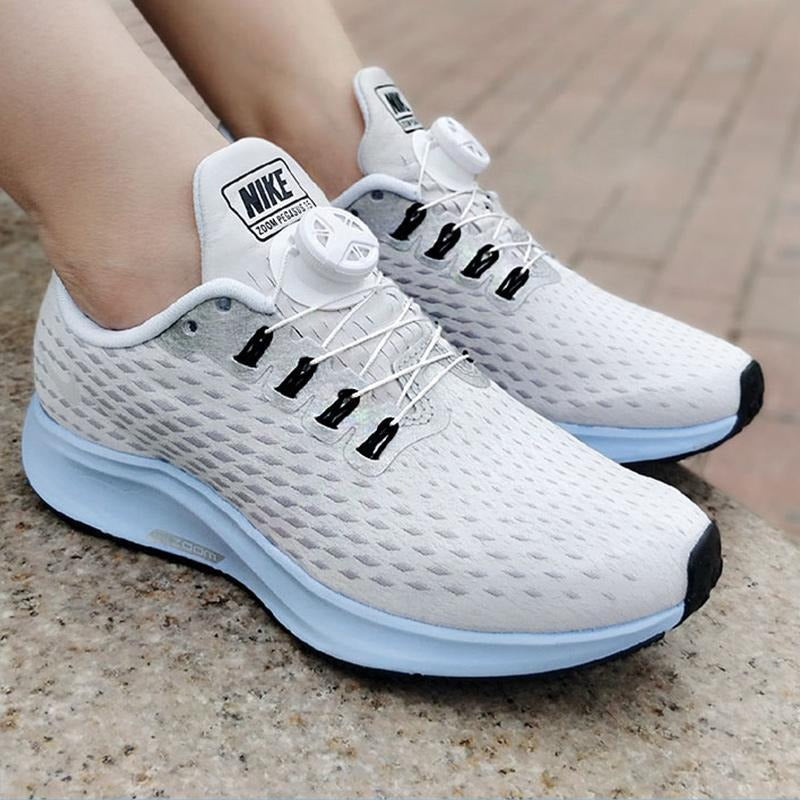 Paire de lacet automatique