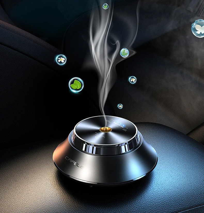 Diffuseur d'huiles essentielles automatique pour voiture
