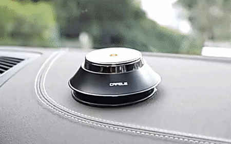Diffuseur d'huiles essentielles automatique pour voiture