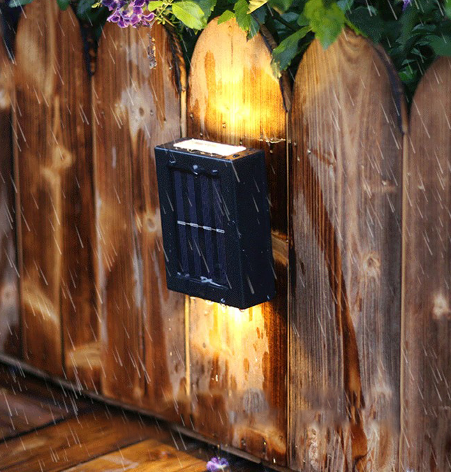 Lot de 4 appliques à énergie solaire