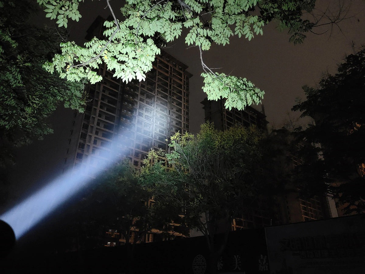 Lampe Torche Puissance MAX - Portée 300m