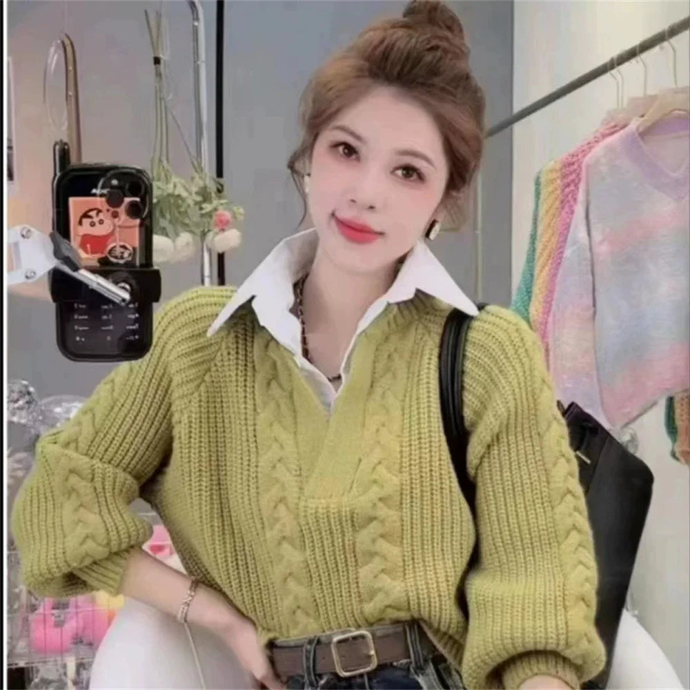 Pull en Maille Tressé 2 en 1 avec Chemise à Col V