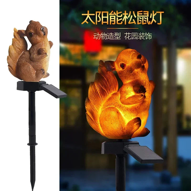 Lumière LED solaire en écureuil à planter