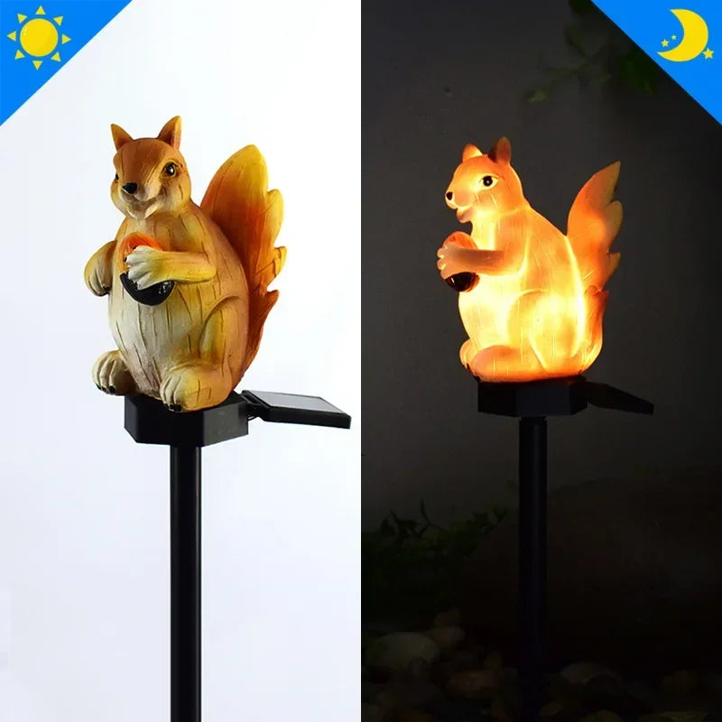 Lumière LED solaire en écureuil à planter